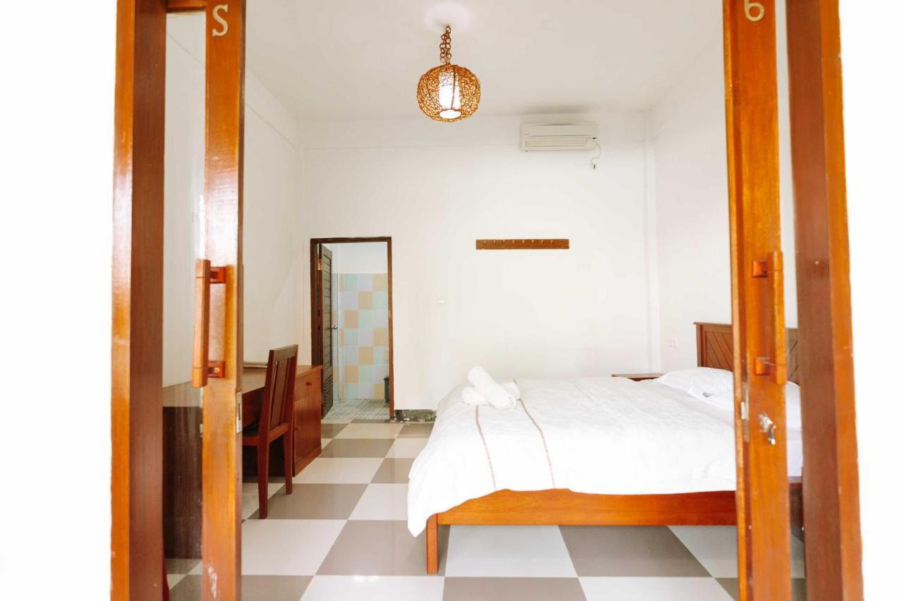 Dream Cowork Hotel Kuta  Екстер'єр фото