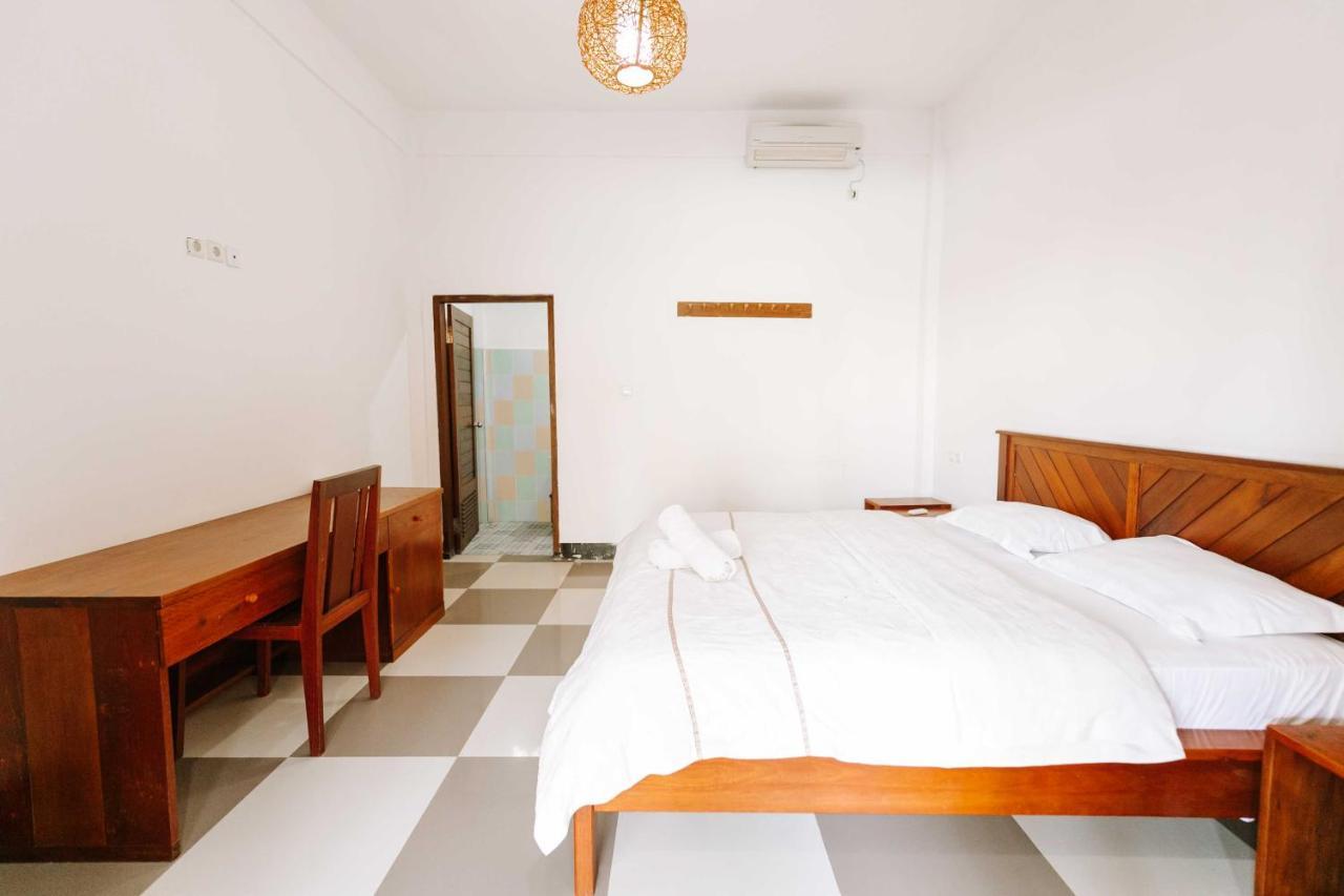 Dream Cowork Hotel Kuta  Екстер'єр фото