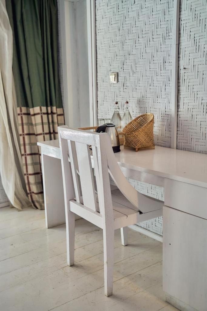 Dream Cowork Hotel Kuta  Екстер'єр фото