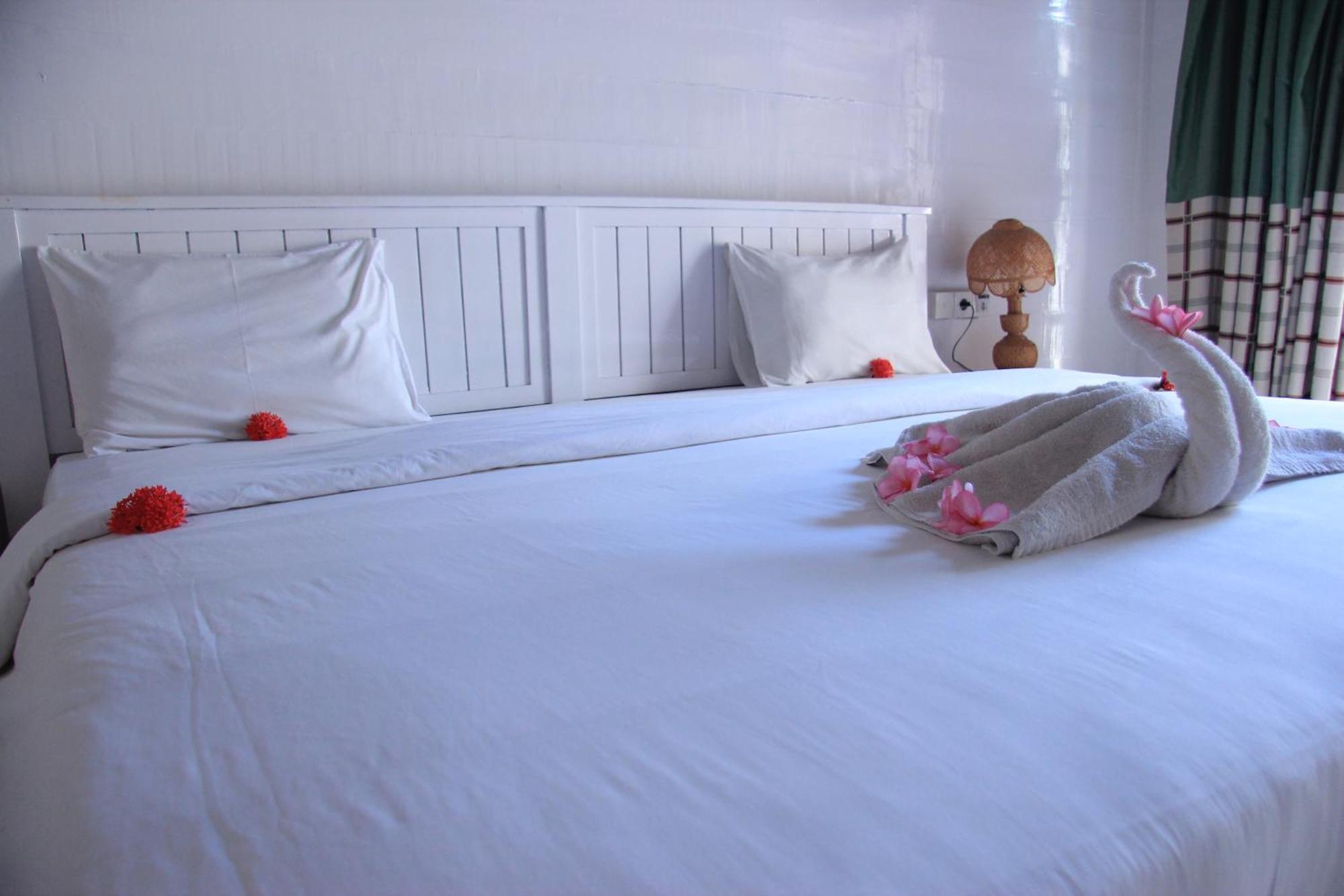 Dream Cowork Hotel Kuta  Екстер'єр фото